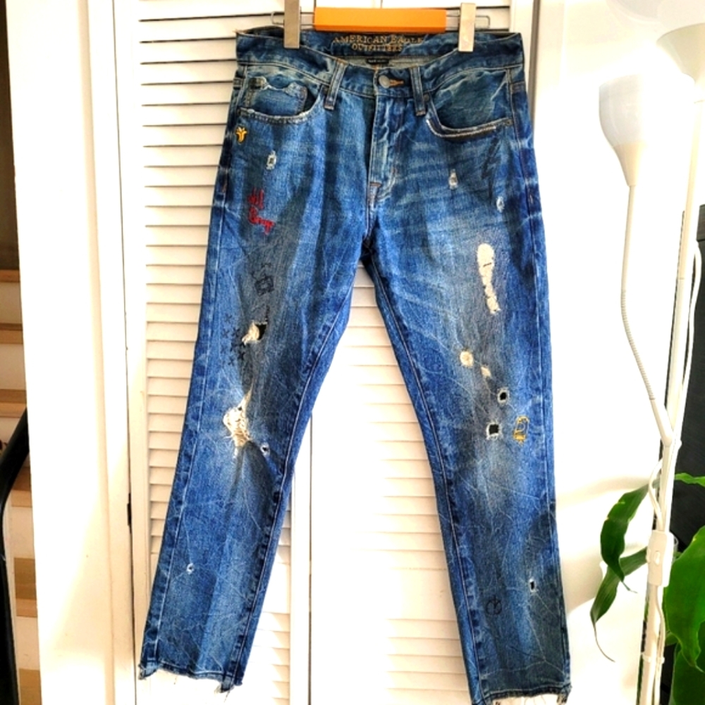 American Eagle Oilutfiters Made to Last Distressed Hand Painted Jeans Size 31